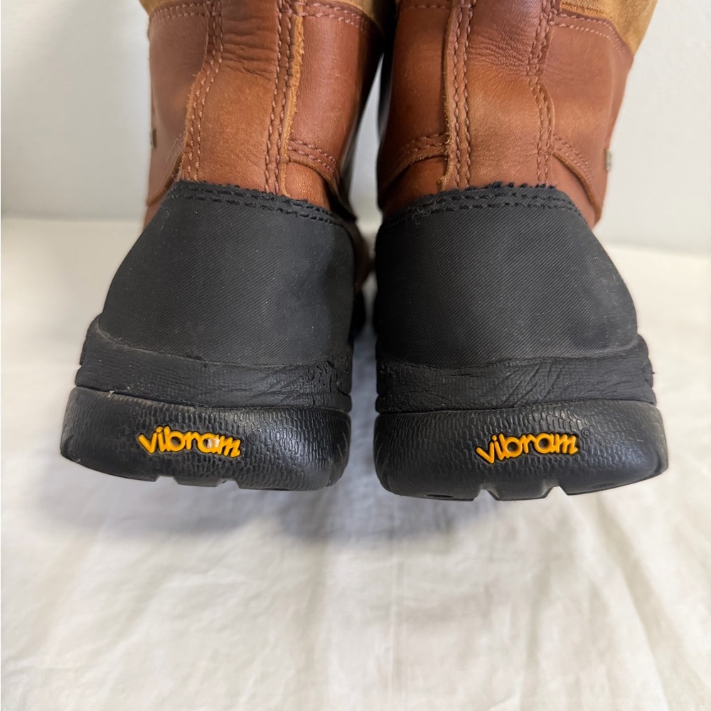 Ugg Butte Vibram waterproof boots lace up brown size 8.5 - Picture 10 of 16